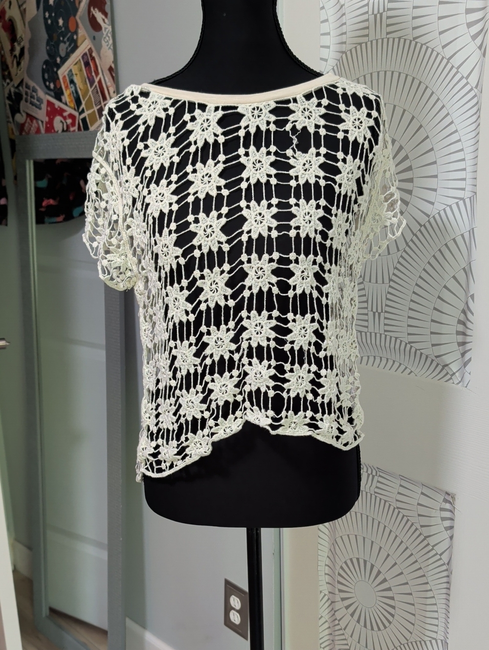 Crochet Lace Short Sleeve Top